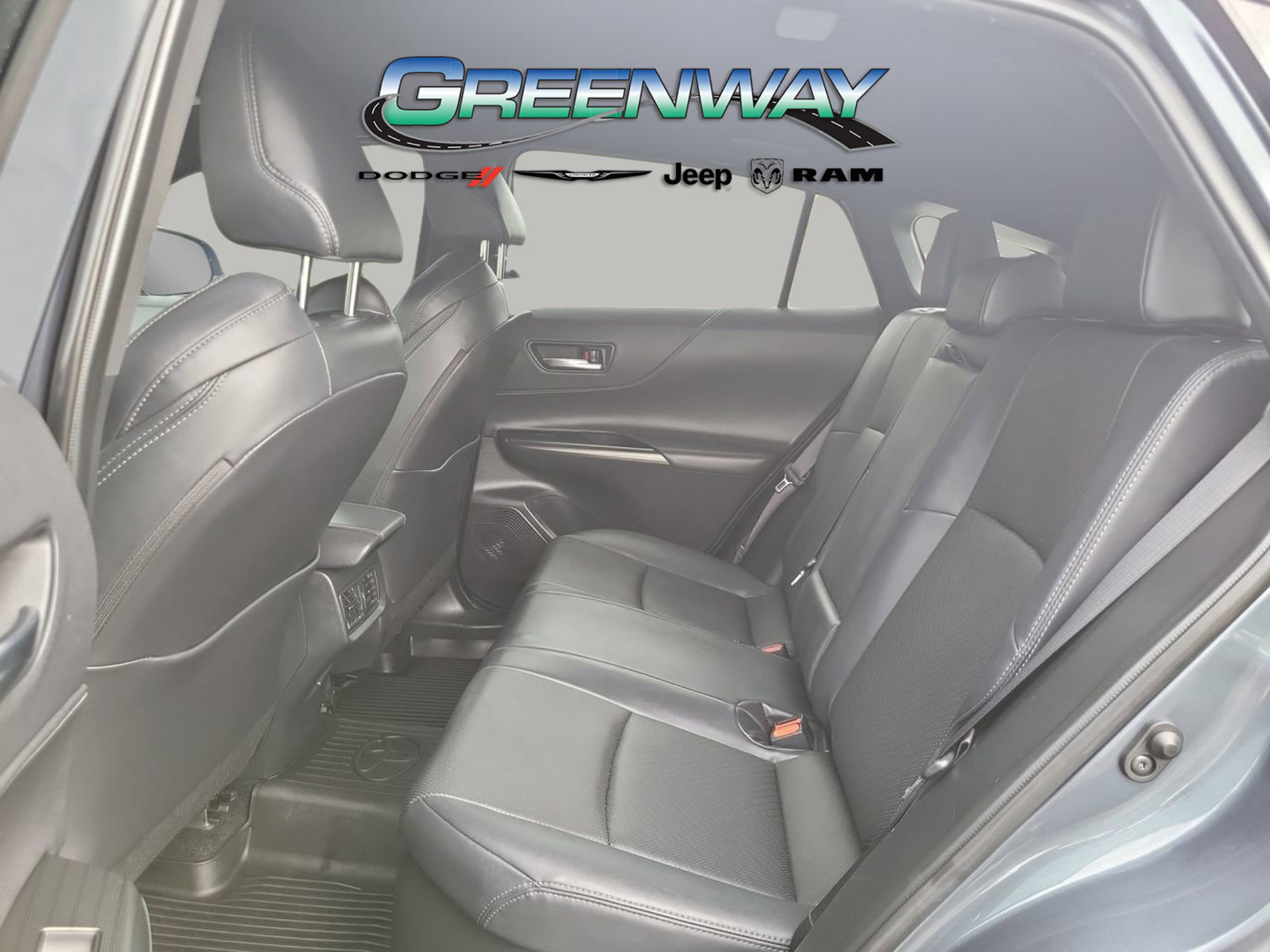 Used 2024 Toyota Venza Limited image 16