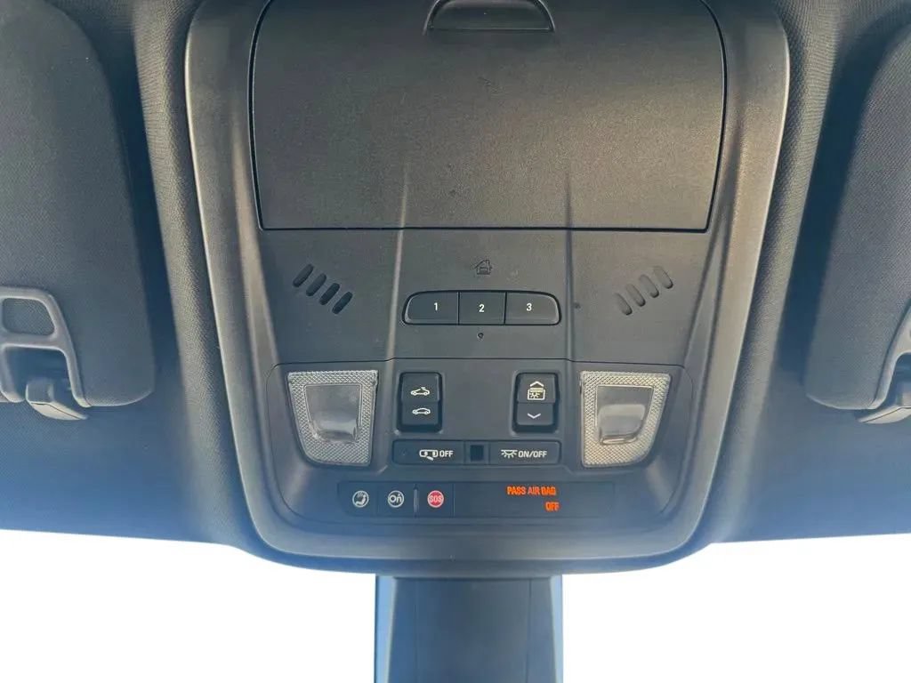 Used 2018 Cadillac XT5 Luxury w/ Driver Awareness Package FWD image 28