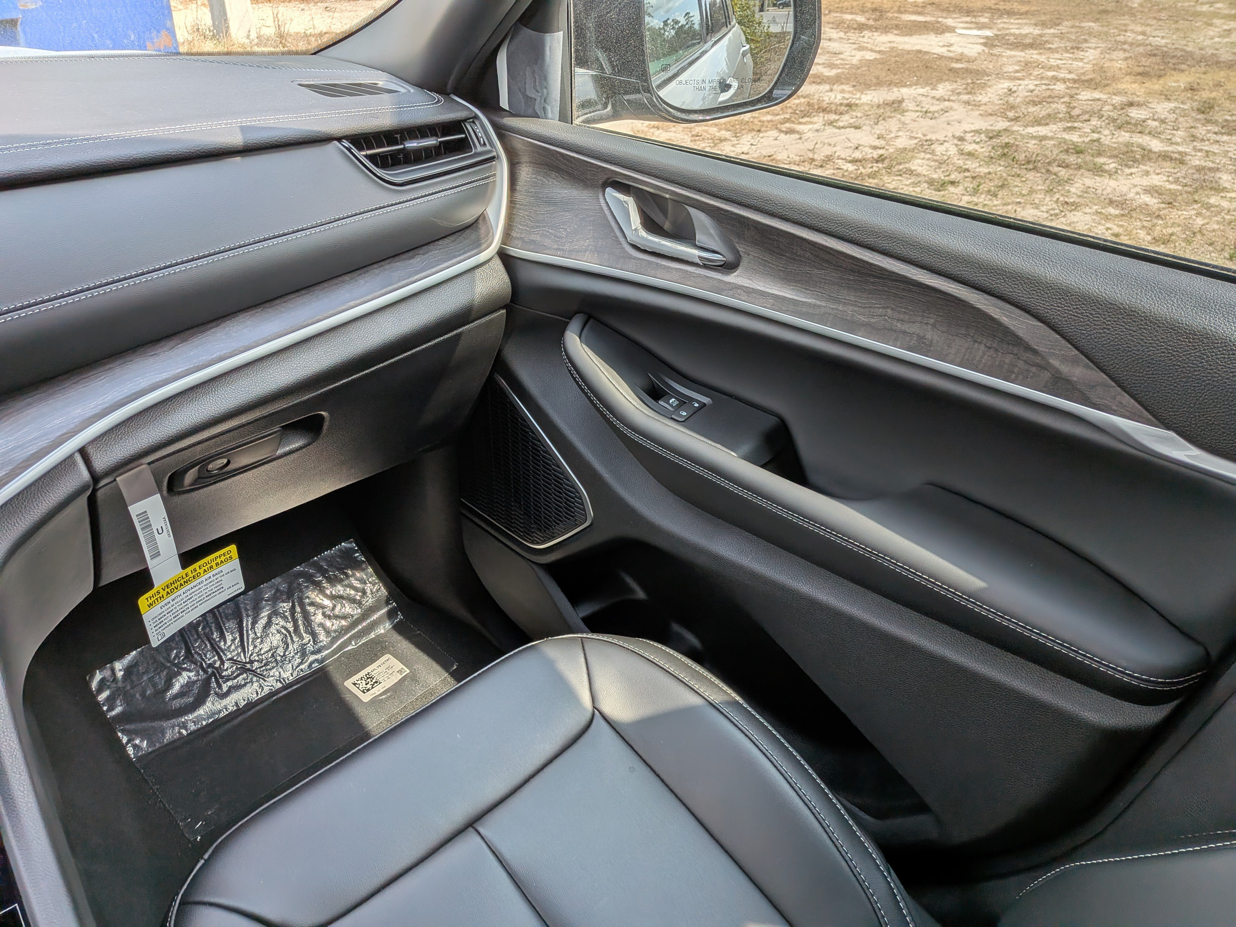 New 2026 Jeep Grand Cherokee Limited w/ Limited Altitude Package RWD image 16
