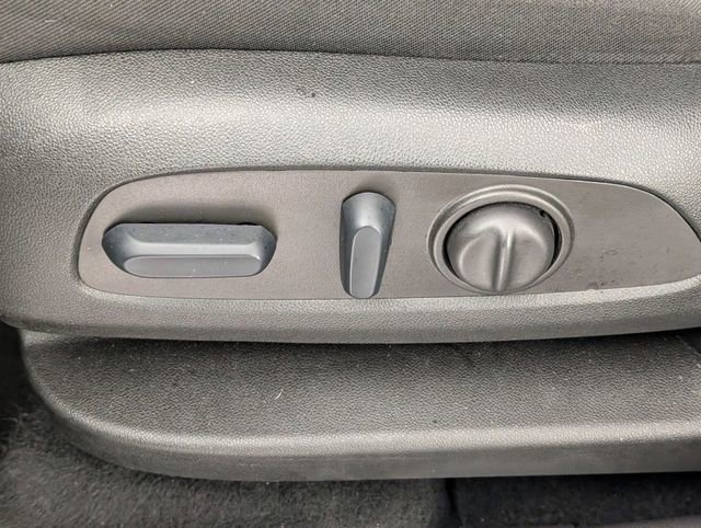 Certified 2023 Chevrolet Equinox LT w/ Driver Convenience Package image 14