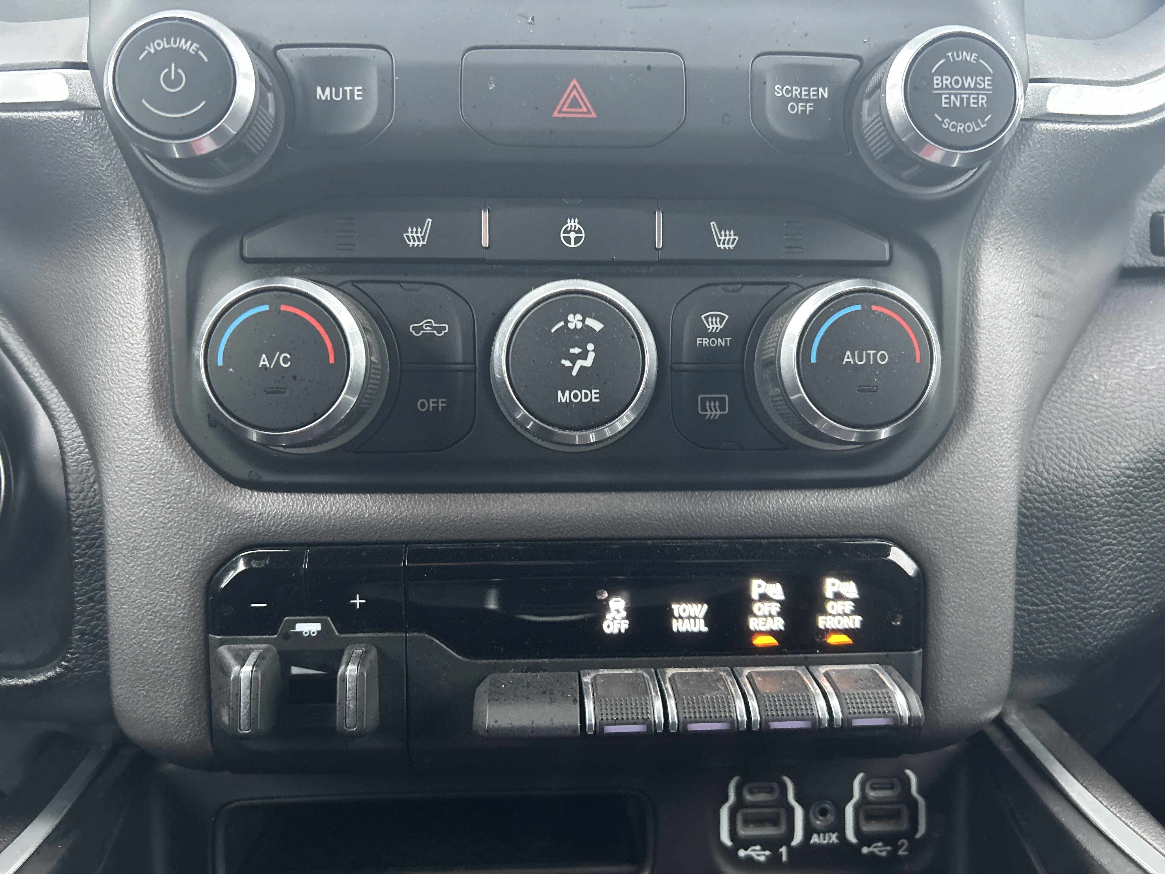 Used 2020 RAM 1500 Big Horn AWD/4WD image 18