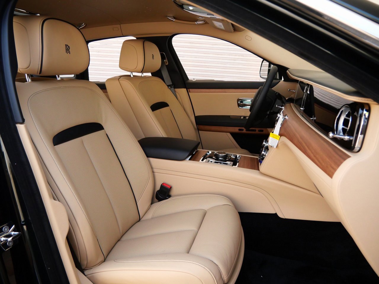 New 2025 Rolls-Royce Ghost image 30