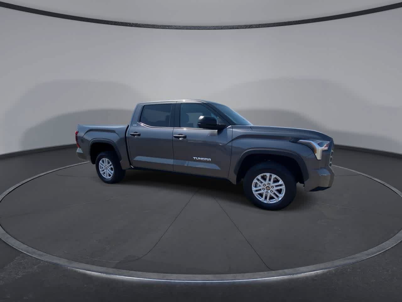 Used 2023 Toyota Tundra SR5 AWD/4WD image 2