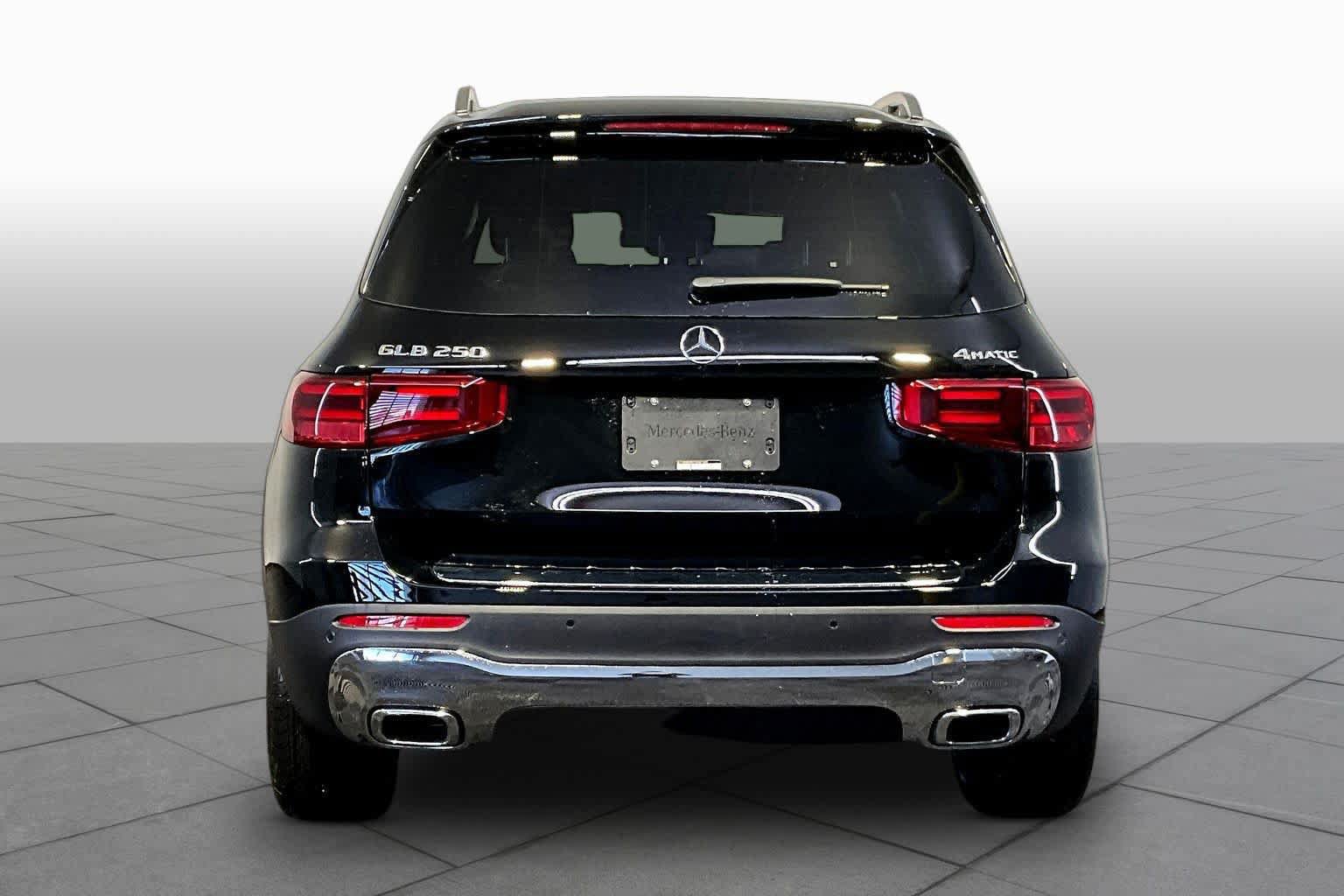 New 2026 Mercedes-Benz GLB 250 4MATIC image 4