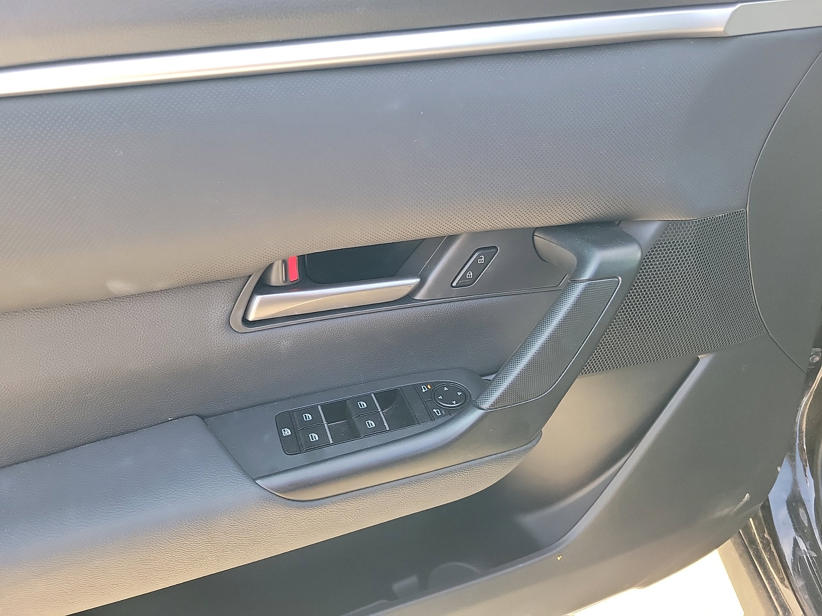 Used 2025 MAZDA CX-50 AWD 2.5 S w/ Weather Package image 14