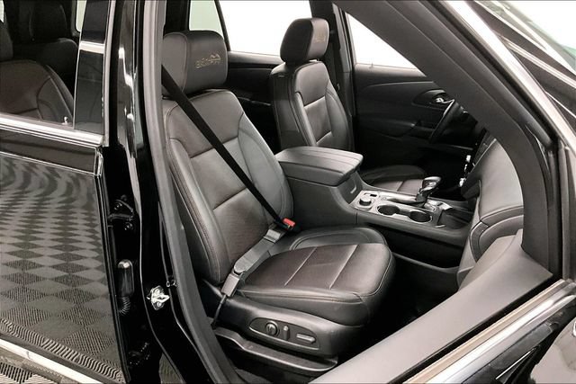 Used 2023 Chevrolet Traverse High Country FWD image 8