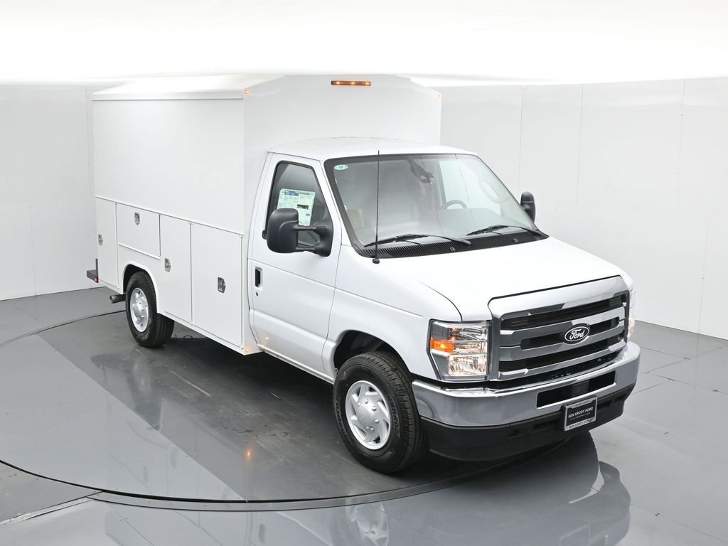 New 2026 Ford E-350 and Econoline 350 Super Duty w/ Power Equipment Group image 41