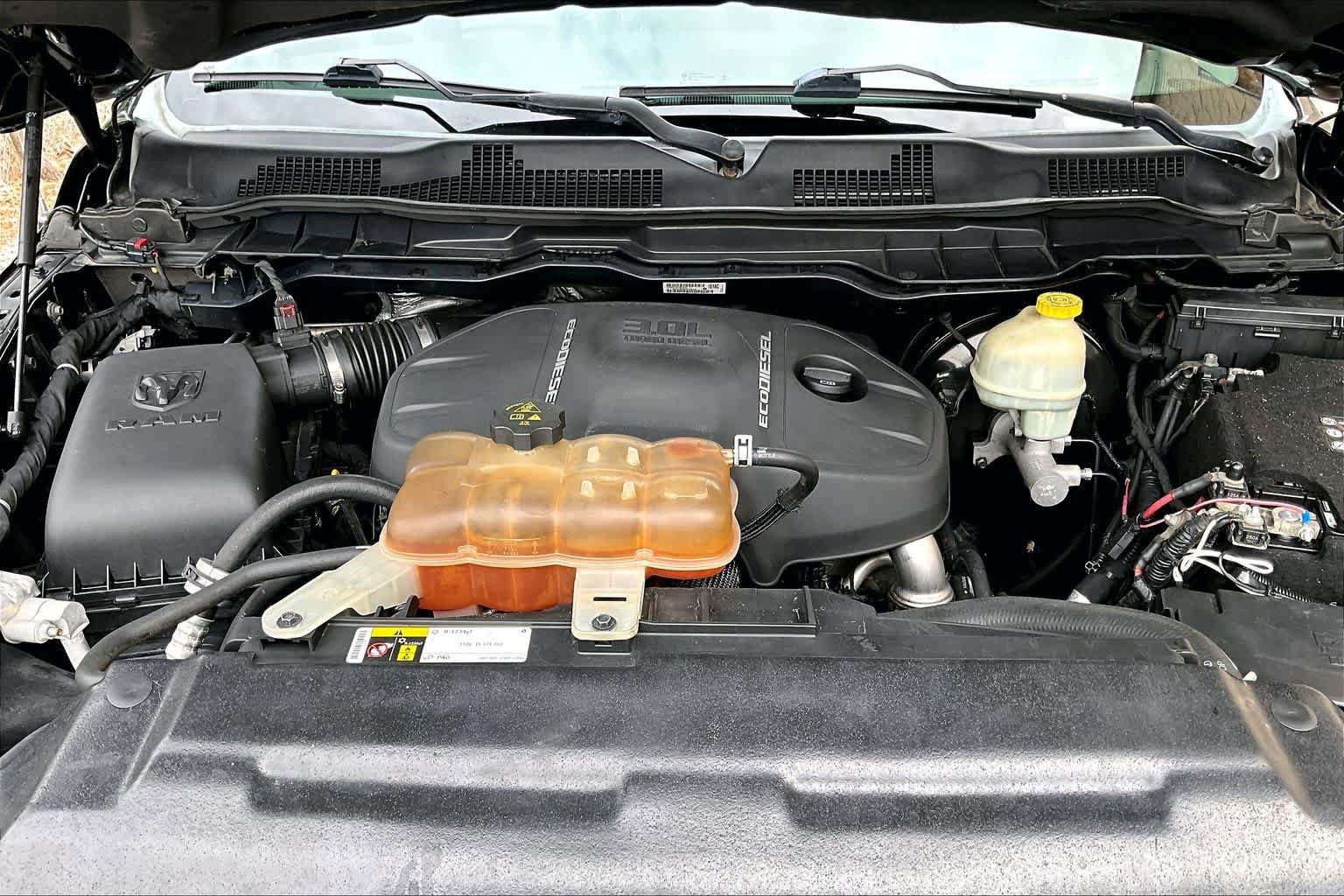 Used 2015 RAM 1500 Limited AWD/4WD image 31