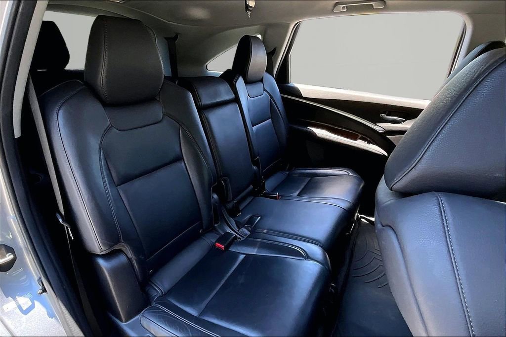 Used 2017 Acura MDX SH-AWD image 17