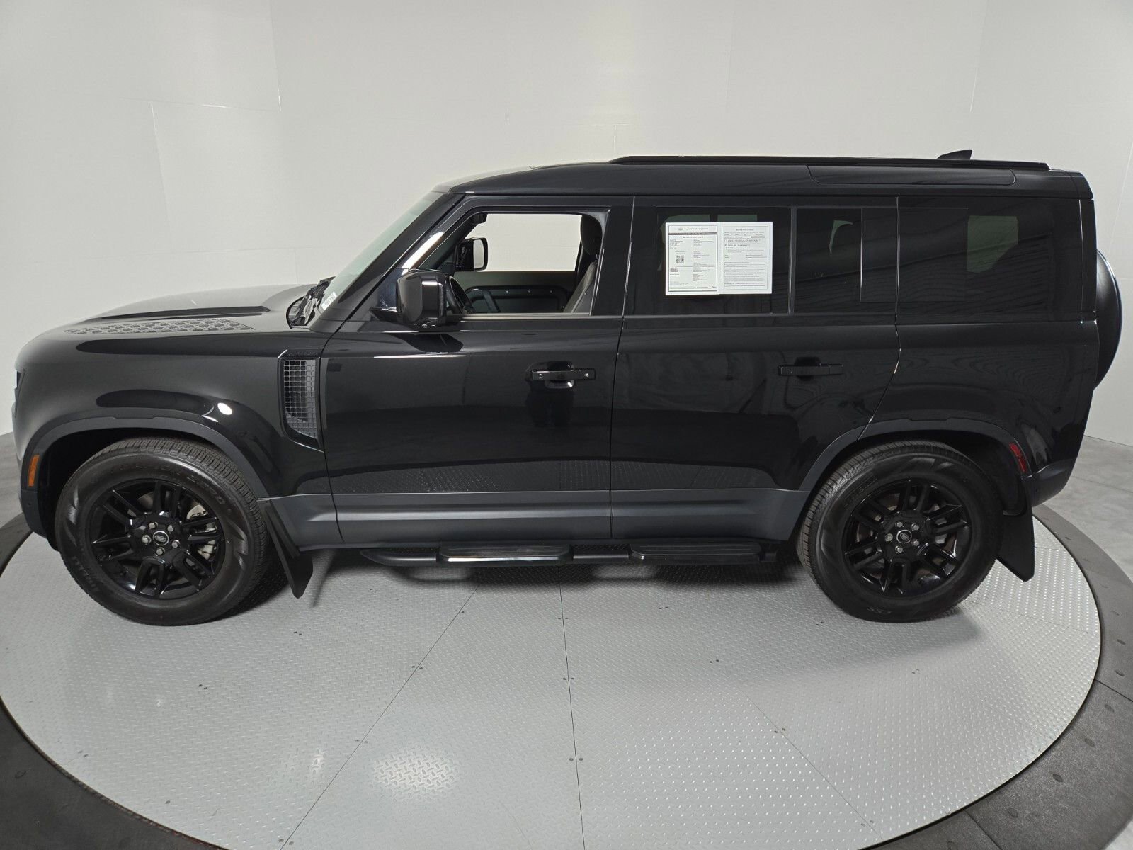 Used 2025 Land Rover Defender 110 S AWD/4WD image 34