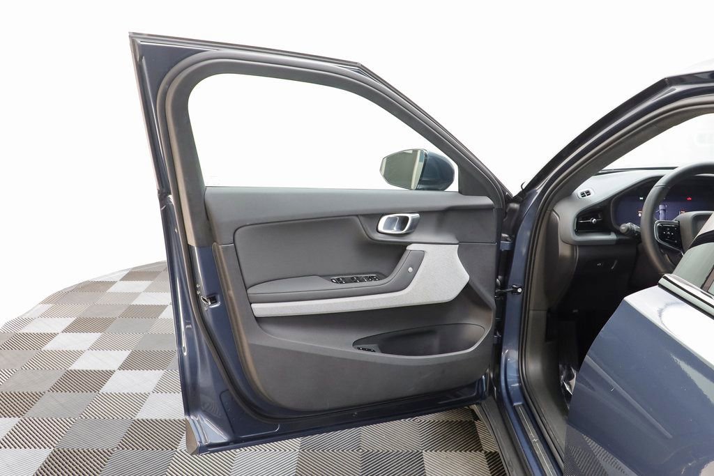 Used 2023 Polestar Polestar 2 Long Range Dual Motor w/ Pilot Pack image 5