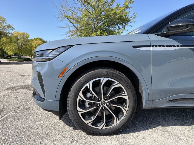 New 2026 Lincoln Nautilus Reserve AWD/4WD image 10