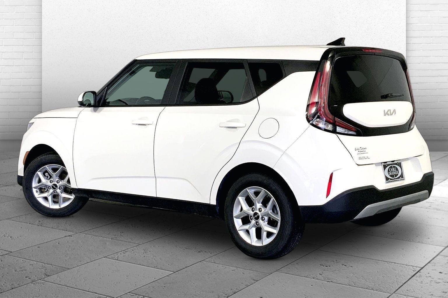 Certified 2025 Kia Soul LX image 11