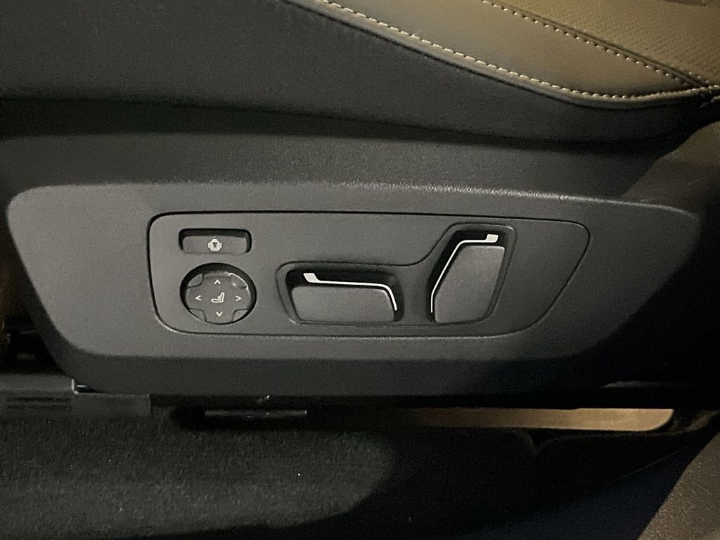 New 2026 BMW X3 xDrive30 w/ Premium Package image 12