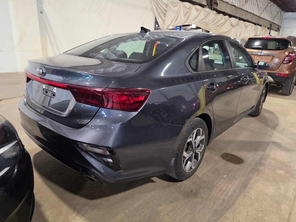 Used 2020 Kia Forte LXS FWD image 2