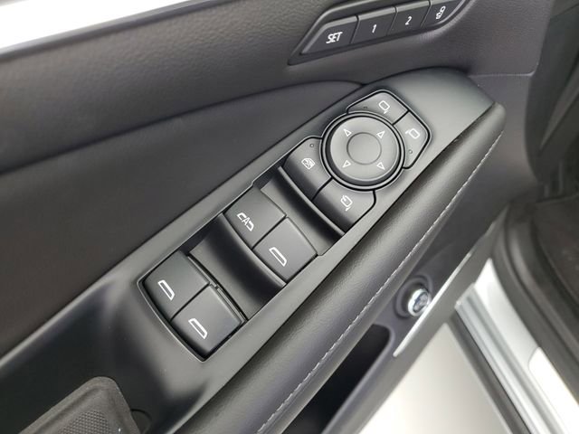 Used 2023 Buick Enclave Avenir w/ Avenir Technology Package image 24