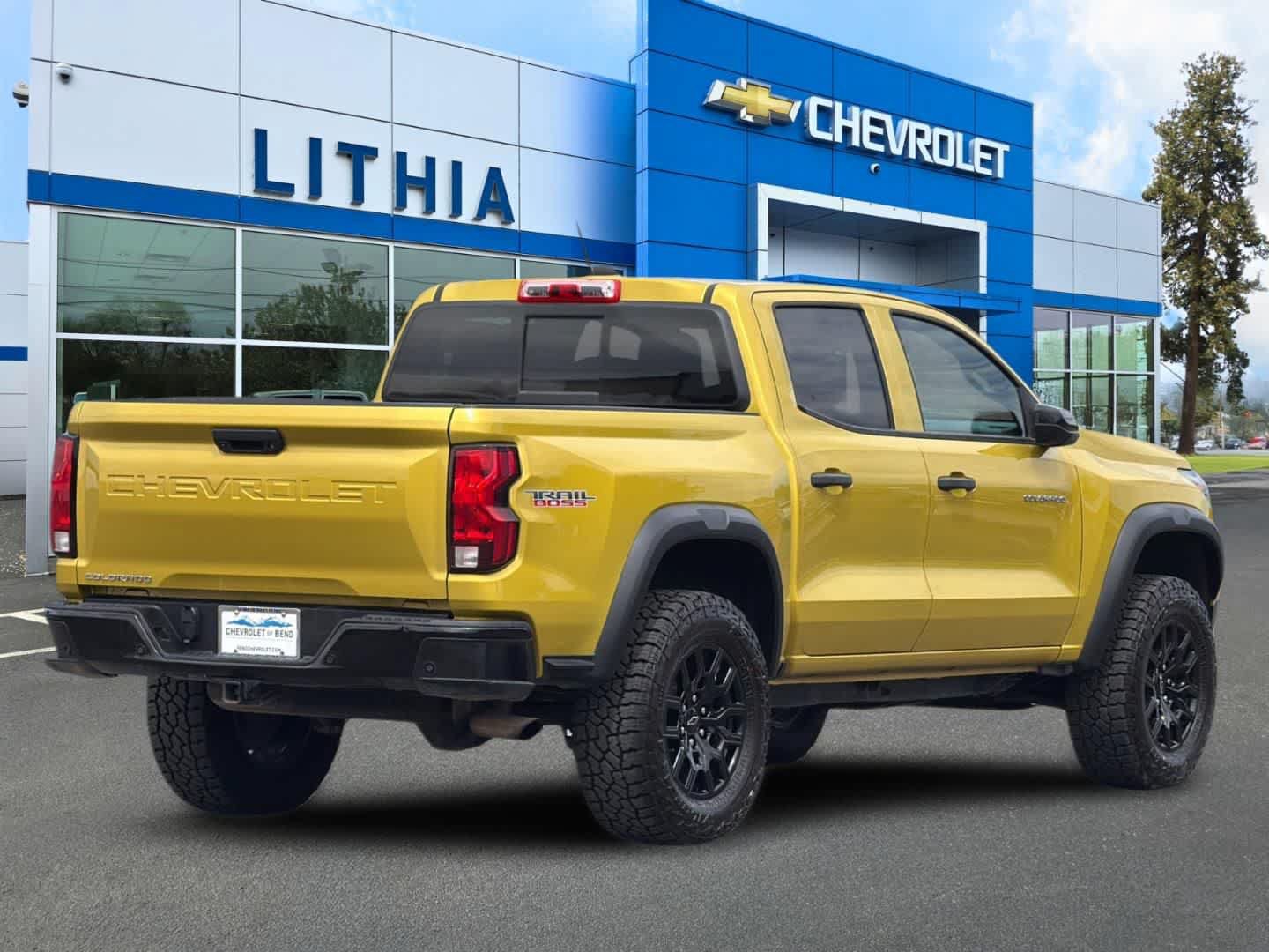 Used 2023 Chevrolet Colorado Trail Boss w/ LPO, Skid Plate Package AWD/4WD image 2