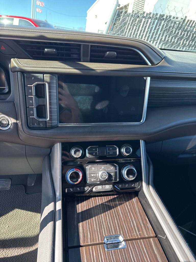 Used 2022 GMC Yukon Denali w/ Denali Ultimate Package image 11