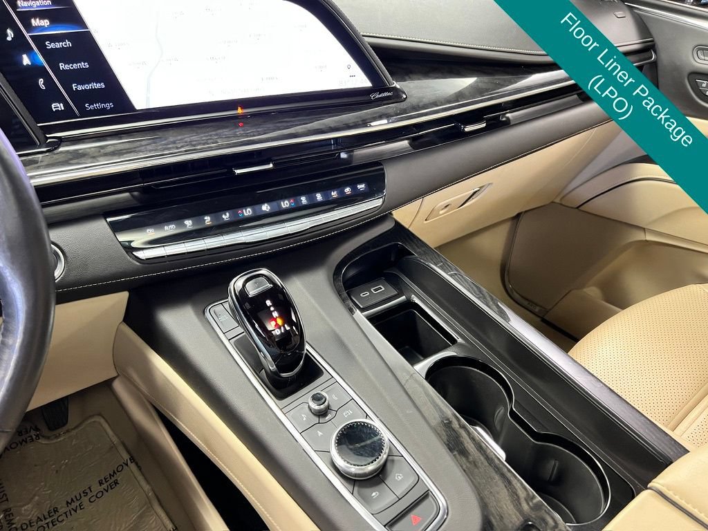Used 2024 Cadillac Escalade Premium Luxury w/ LPO, Floor Liner Package AWD/4WD image 4