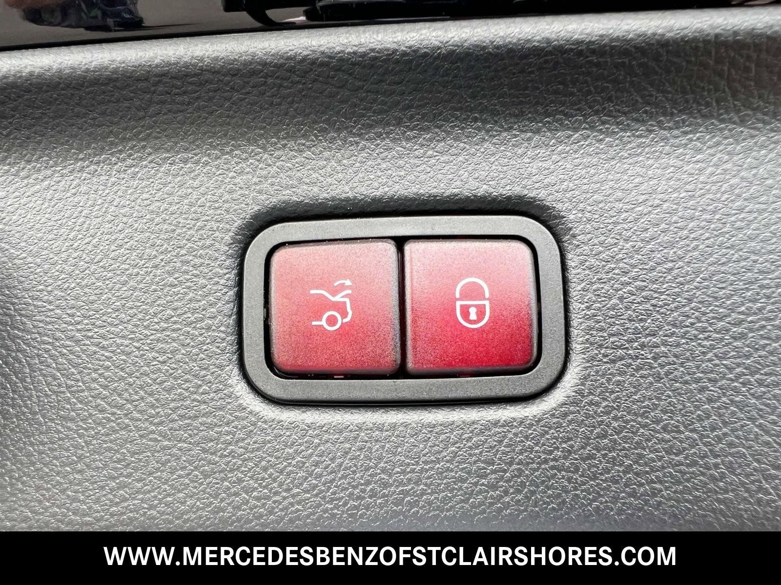 New 2025 Mercedes-Benz S 500 4MATIC image 13