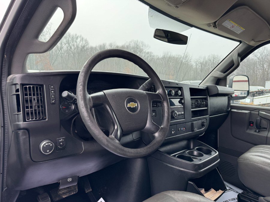 Used 2016 Chevrolet Express 2500 image 14