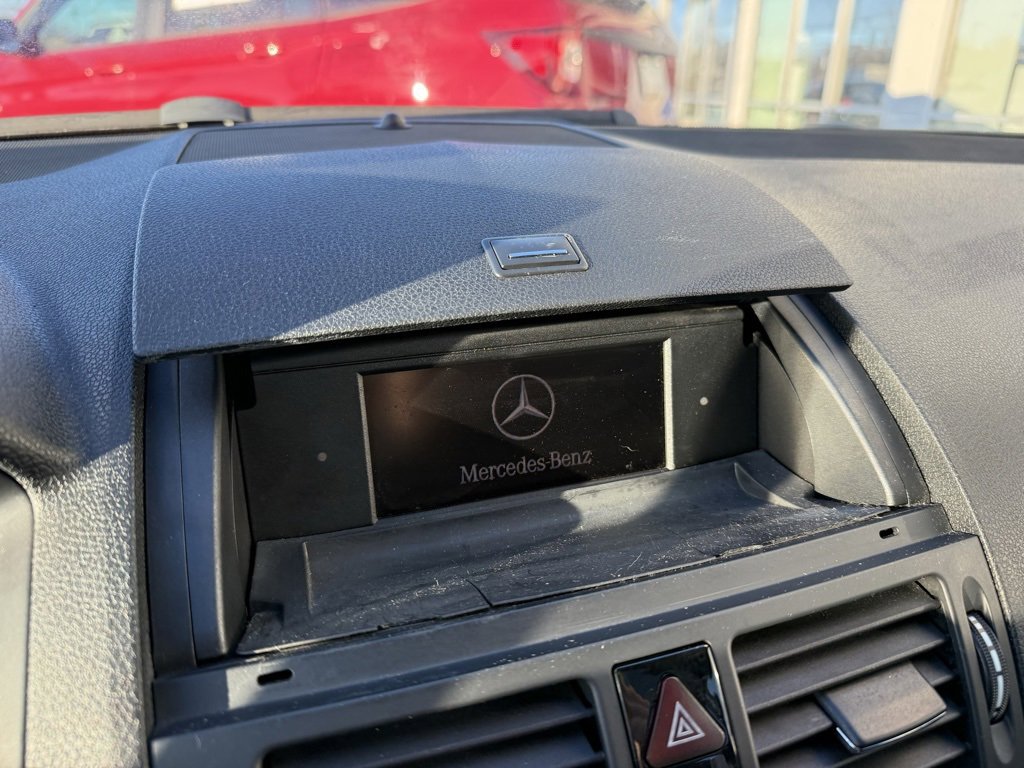 Used 2008 Mercedes-Benz C 300 Sedan image 22