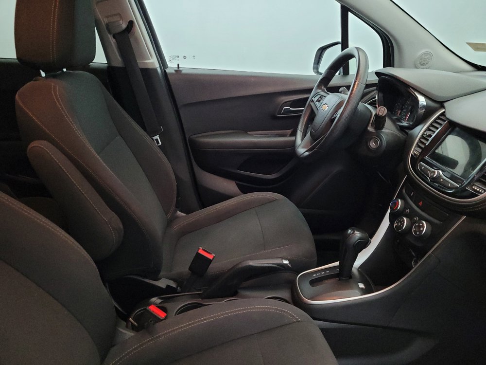 Used 2019 Chevrolet Trax LS w/ Tint and Cruise Package AWD/4WD image 21