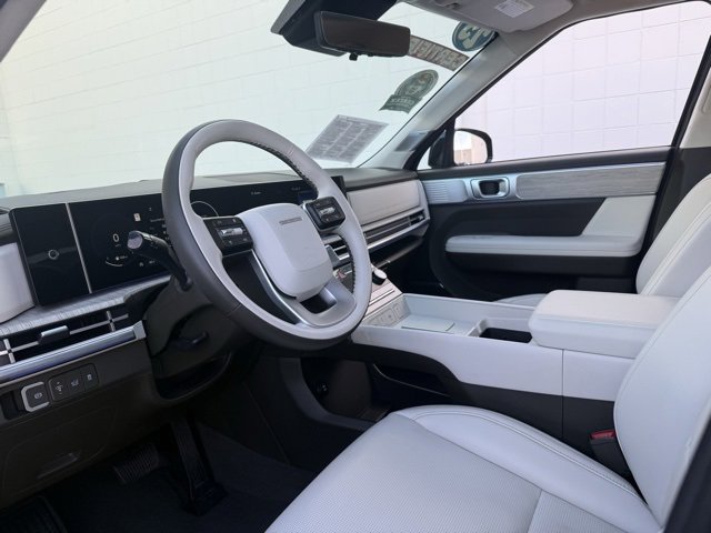 Certified 2025 Hyundai Santa Fe Calligraphy image 4