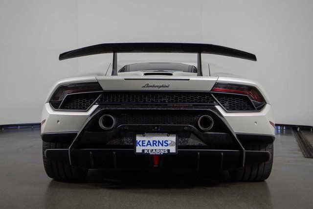 Used 2018 Lamborghini Huracan Performante image 7