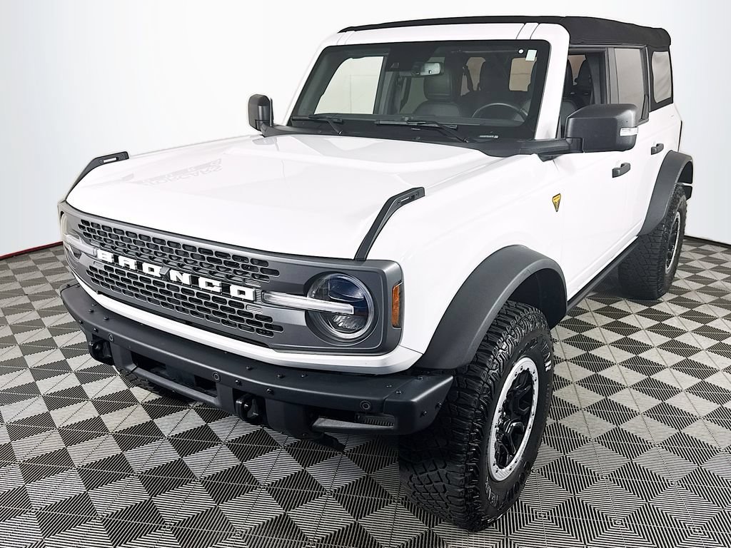 Used 2024 Ford Bronco Badlands AWD/4WD image 3
