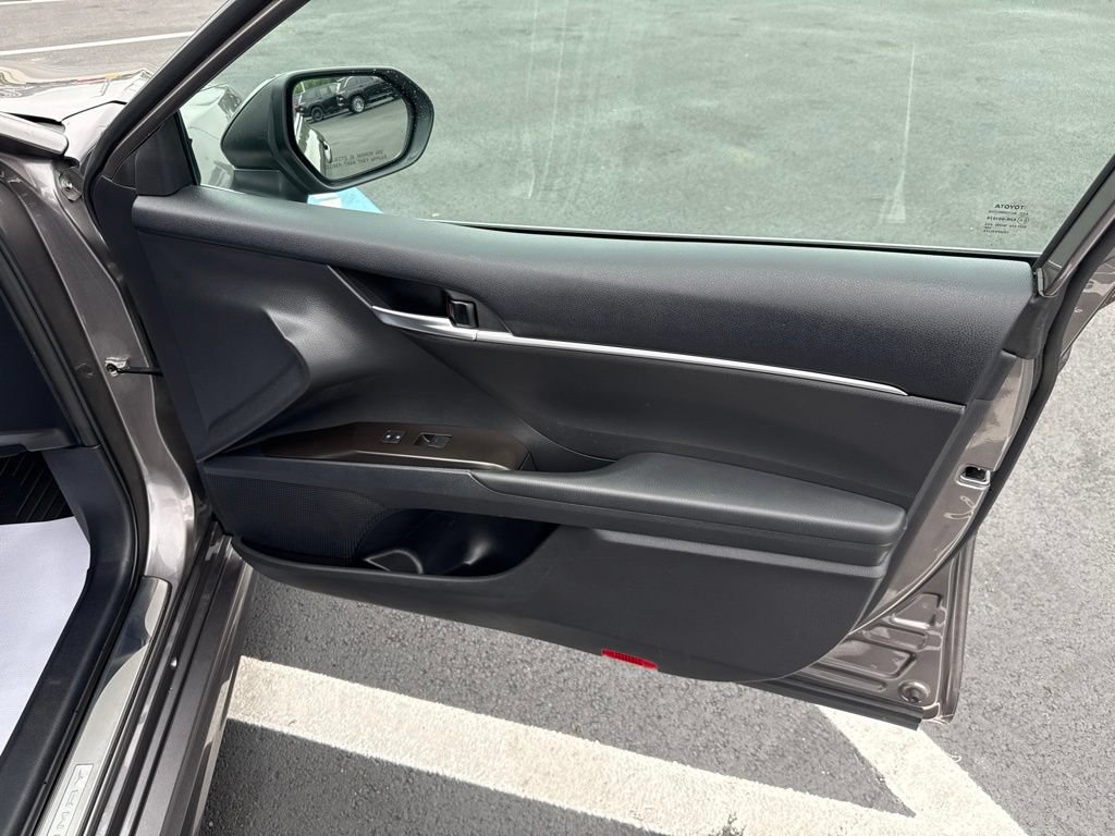 Used 2024 Toyota Camry SE FWD image 13