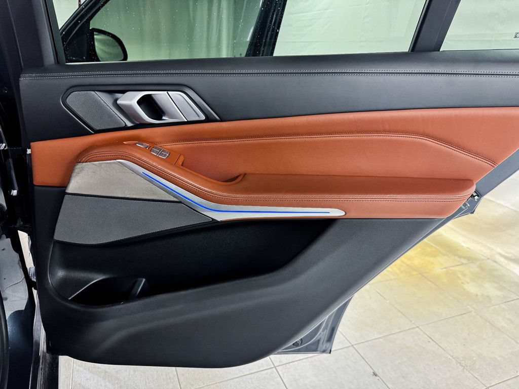 Used 2019 BMW X7 xDrive40i w/ Premium Package AWD/4WD image 18