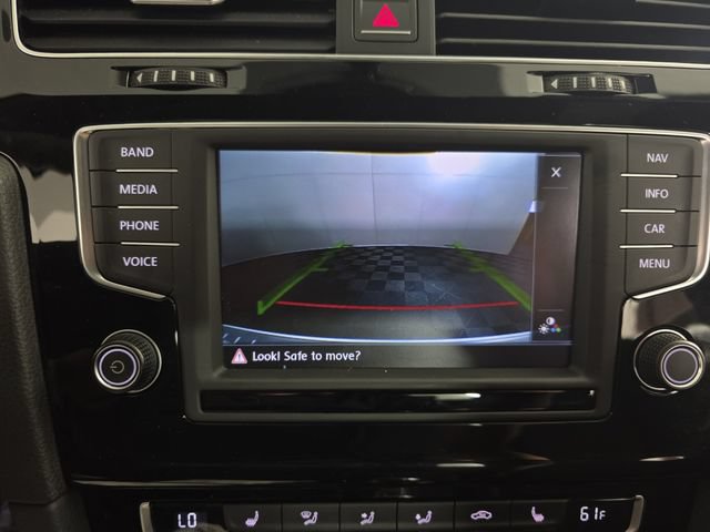 Used 2016 Volkswagen Golf 4-Door AWD/4WD image 14