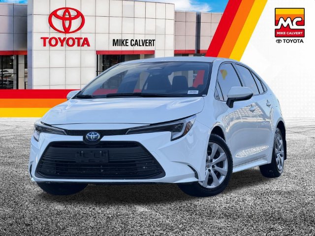 Used 2025 Toyota Corolla LE FWD image 1