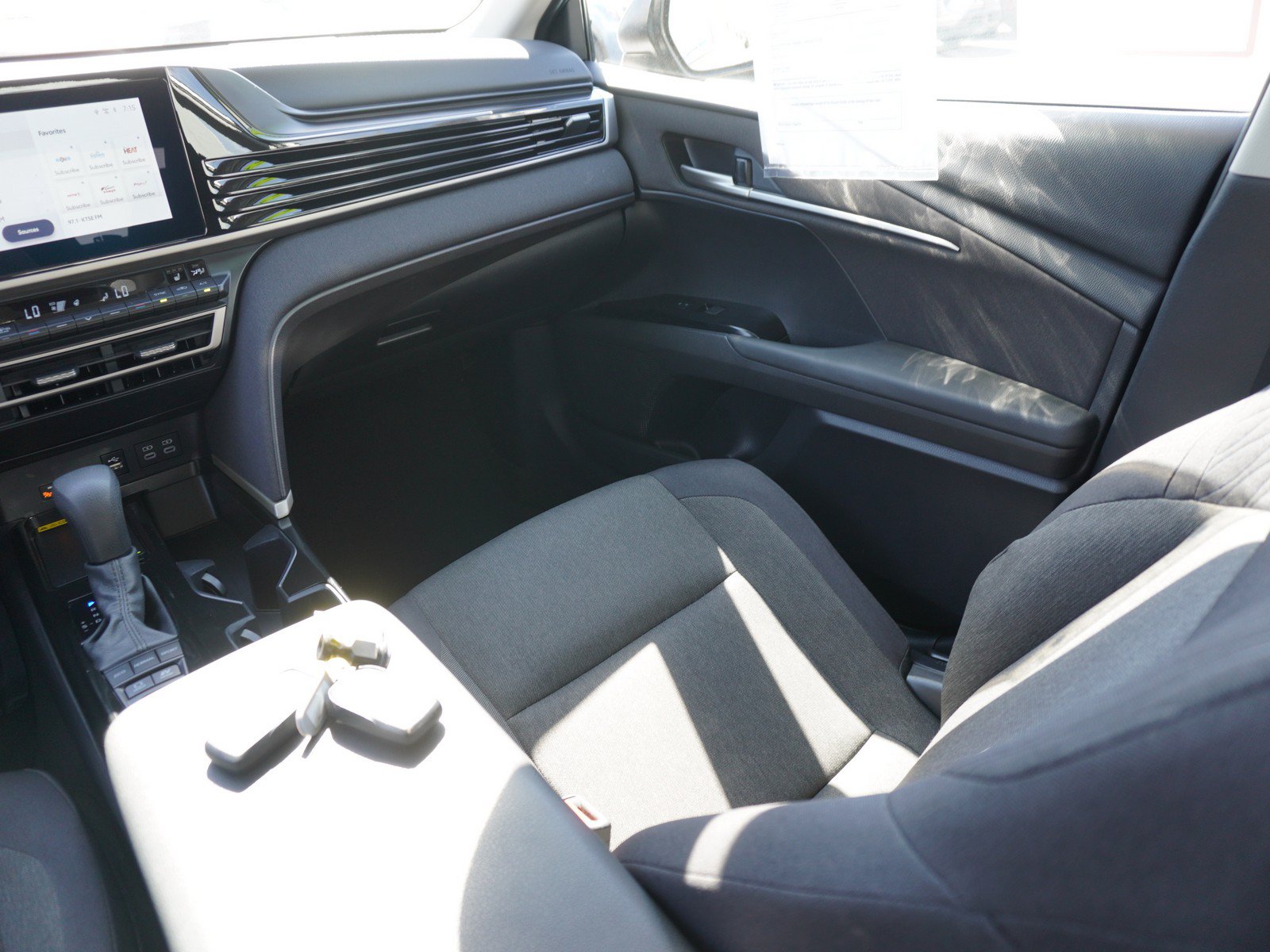 Used 2025 Toyota Camry LE w/ Convenience Package AWD/4WD image 16