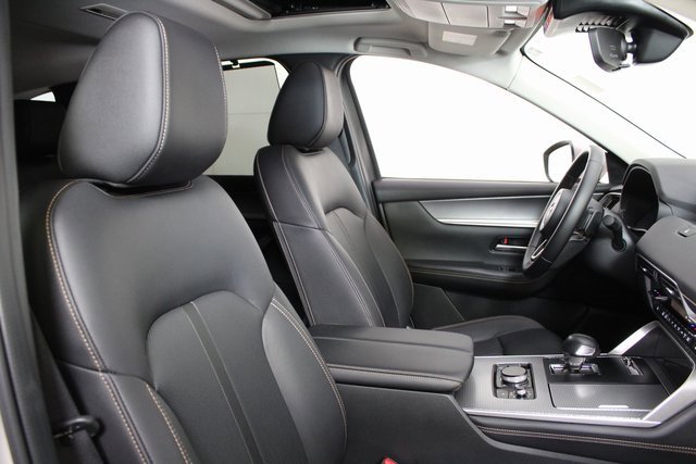 Used 2025 MAZDA CX-90 3.3 Turbo w/ Preferred Package image 13