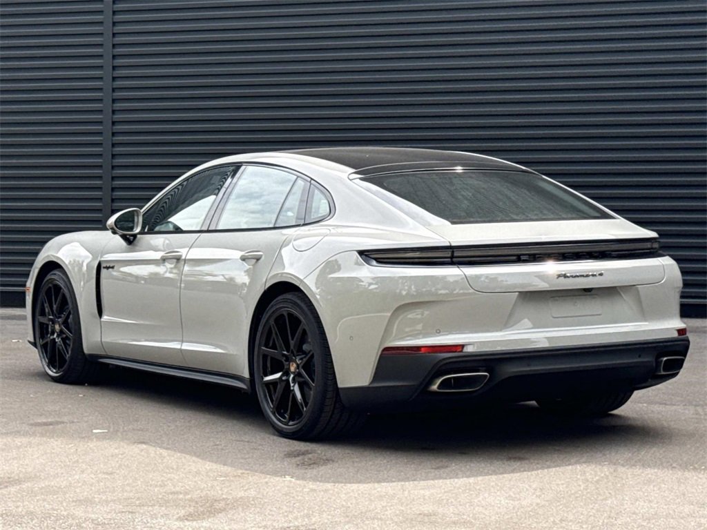 New 2025 Porsche Panamera 4 image 3