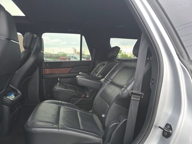 Used 2023 Lincoln Navigator Reserve AWD/4WD image 12