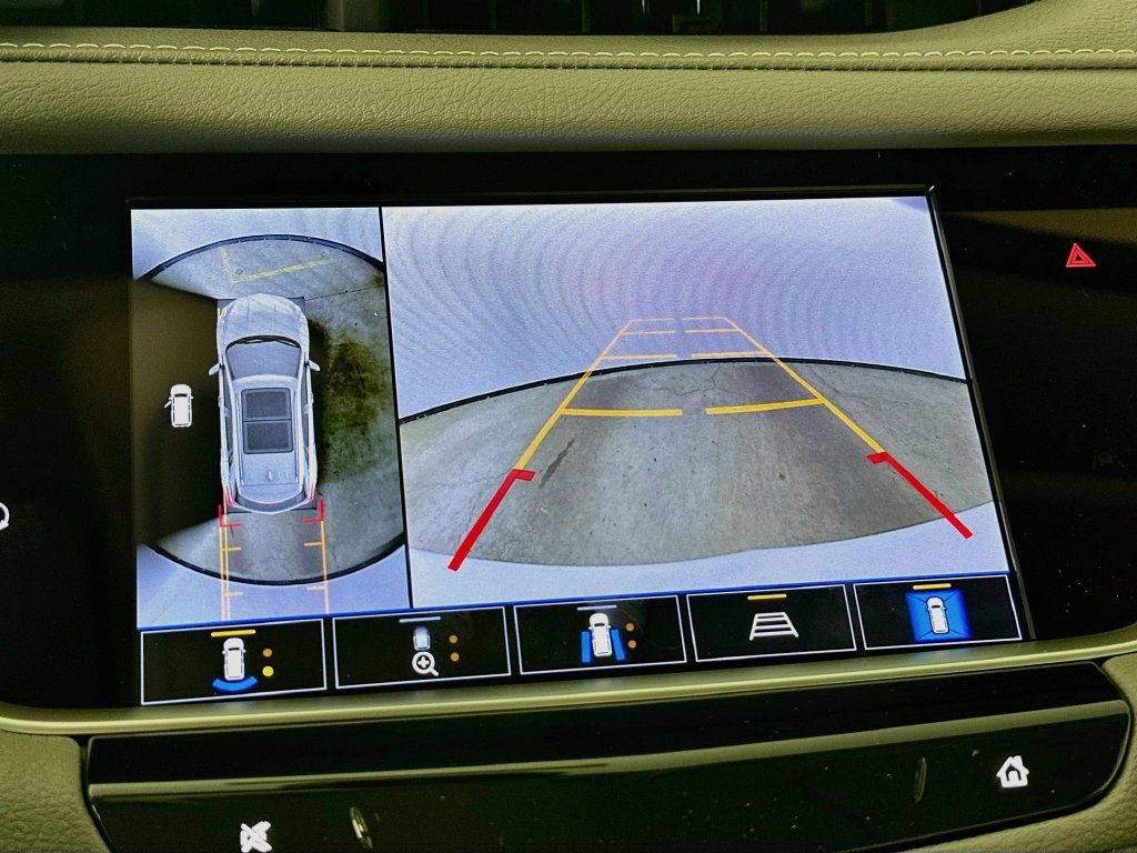 New 2026 Cadillac XT5 Premium Luxury w/ LPO, Floor Liner Package AWD/4WD image 18
