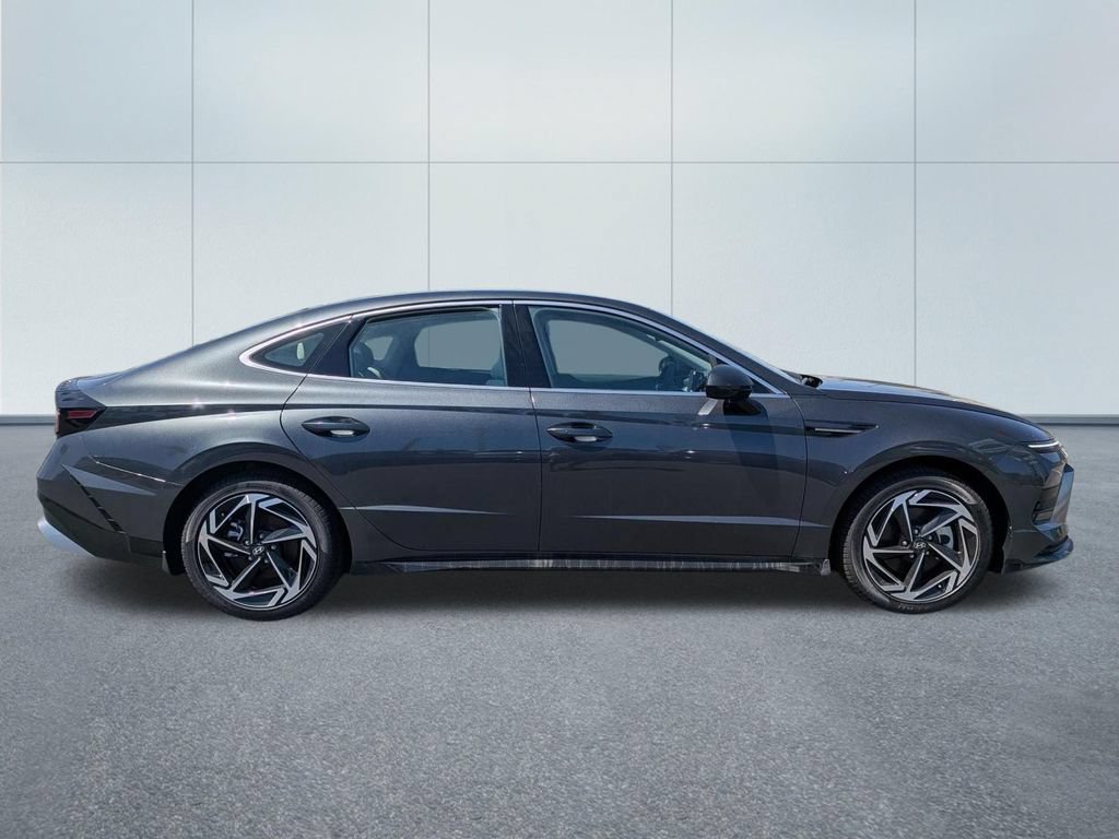 New 2026 Hyundai Sonata SEL FWD image 7