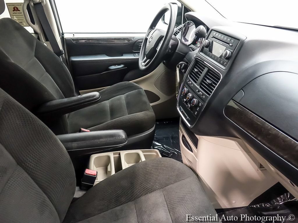 Used 2017 Dodge Grand Caravan SE FWD image 21