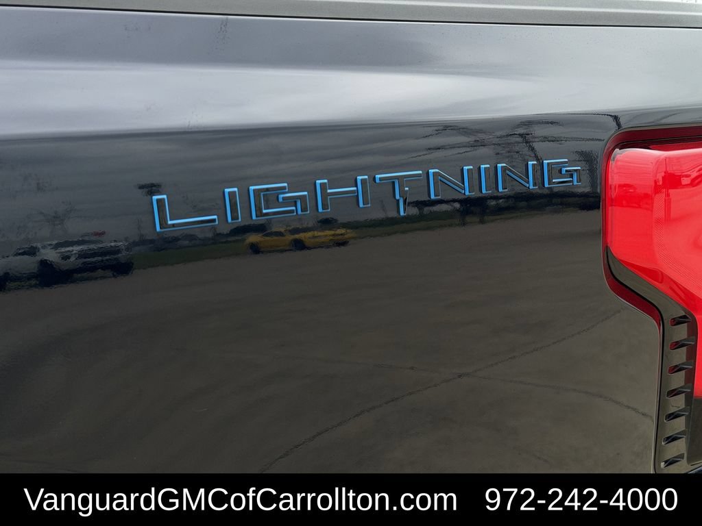 Used 2023 Ford F150 Lightning Platinum AWD/4WD image 37