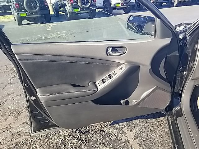 Used 2012 Nissan Altima 2.5 SL w/ 2.5SL Pkg image 10