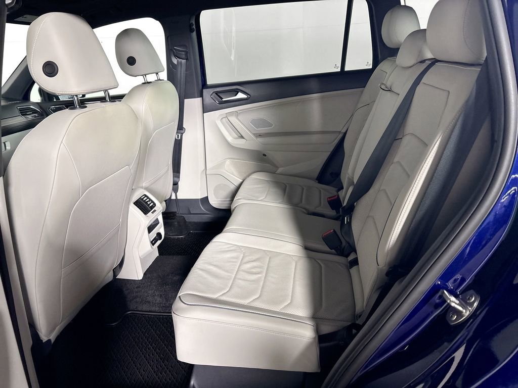 Certified 2024 Volkswagen Tiguan SEL R-Line image 21
