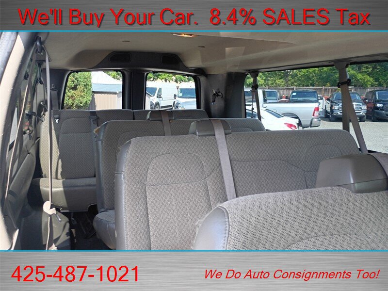 Used 2017 Chevrolet Express 3500 LT w/ LT Preferred Equipment Group RWD image 24