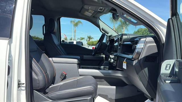 New 2026 Ford F250 Lariat w/ Black Appearance Package AWD/4WD image 11