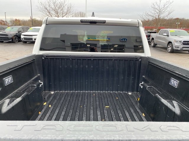 Used 2024 Toyota Tacoma TRD Sport image 6