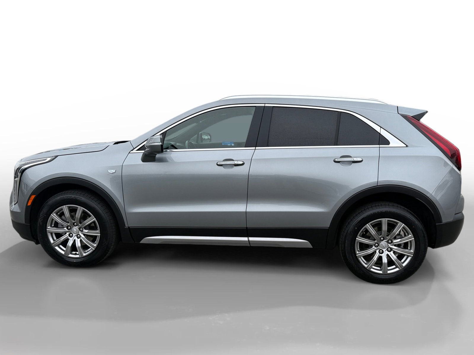 Used 2023 Cadillac XT4 Premium Luxury image 2