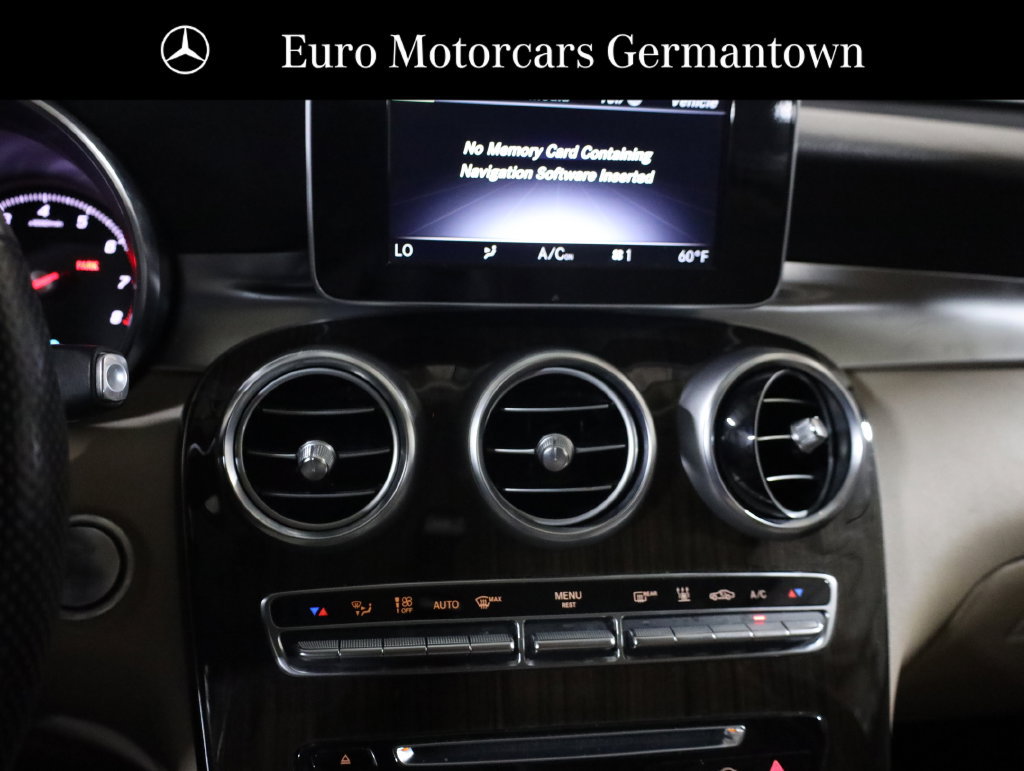 Used 2019 Mercedes-Benz GLC 350e 4MATIC image 25