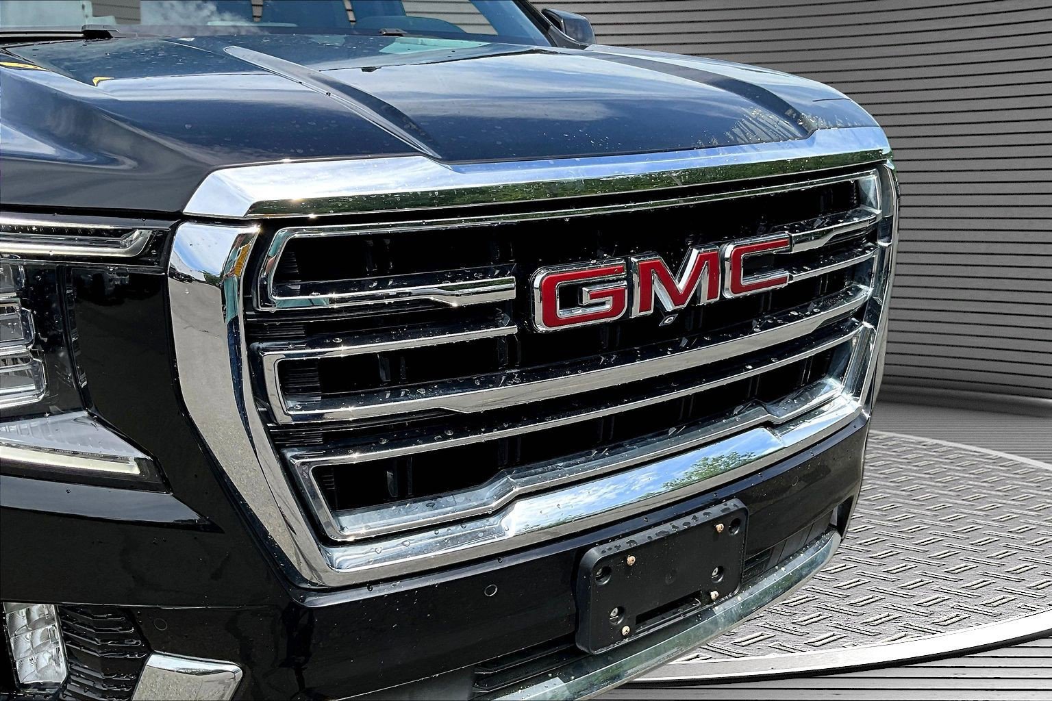Used 2023 GMC Yukon SLT w/ SLT Premium Package AWD/4WD image 24